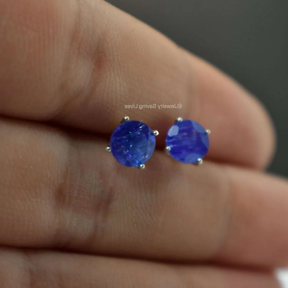 AA Natural Tanzanite Stud Earrings - Image 5