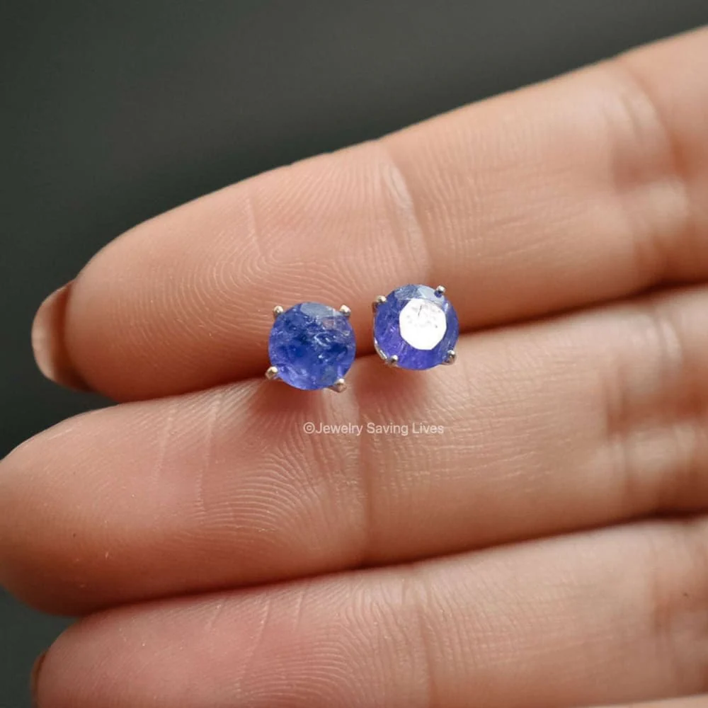 AA Natural Tanzanite Stud Earrings - Image 7