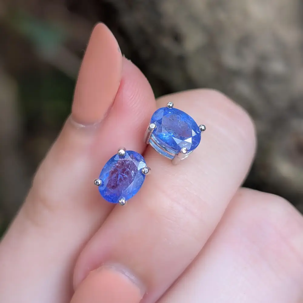 AAA Natural Tanzanite Oval Stud Earrings - Image 13