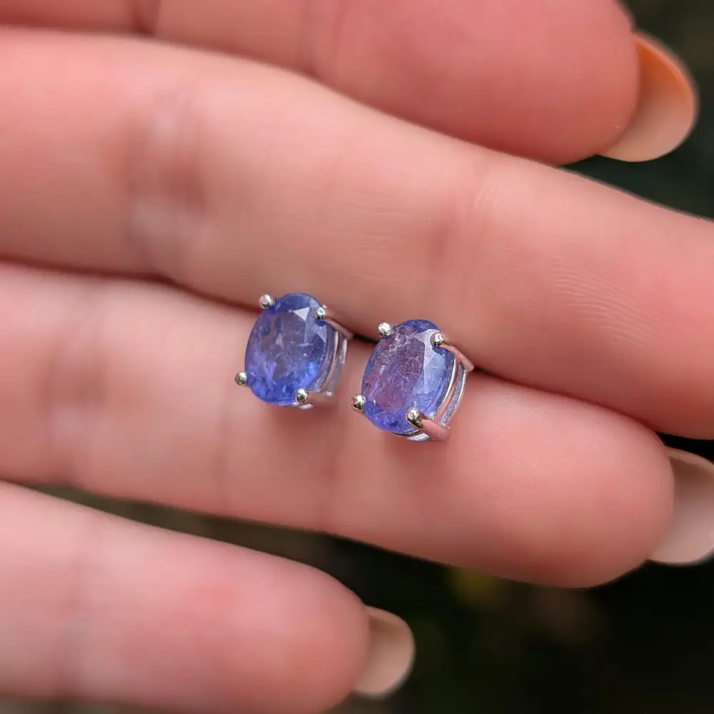 AAA Natural Tanzanite Oval Stud Earrings - Image 4