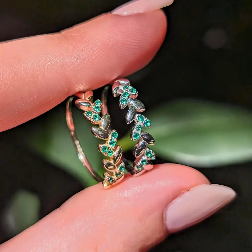 Emerald Laurel Leaf Half Eternity Band - Image 4
