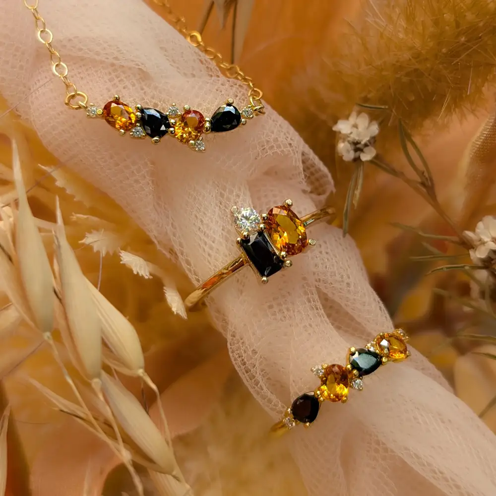 Halloween 3 Stone Cluster Ring - Image 5