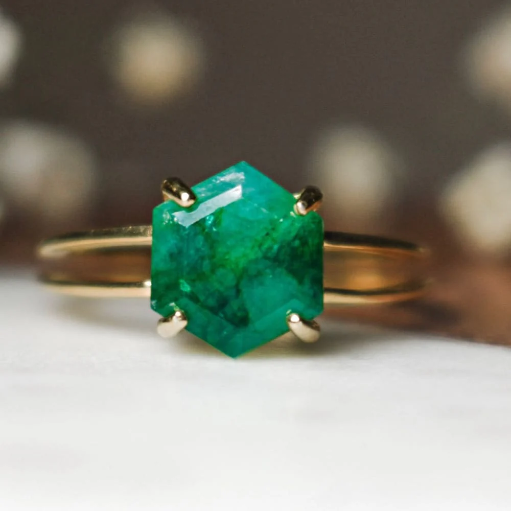 Hexagon Emerald Ring - Image 4