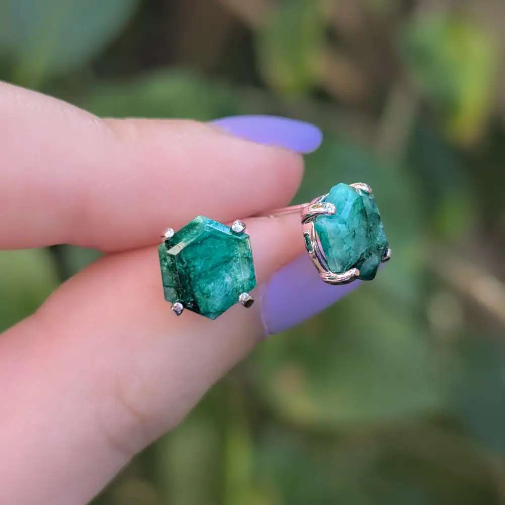 Hexagon Emerald Stud Earrings - Image 4