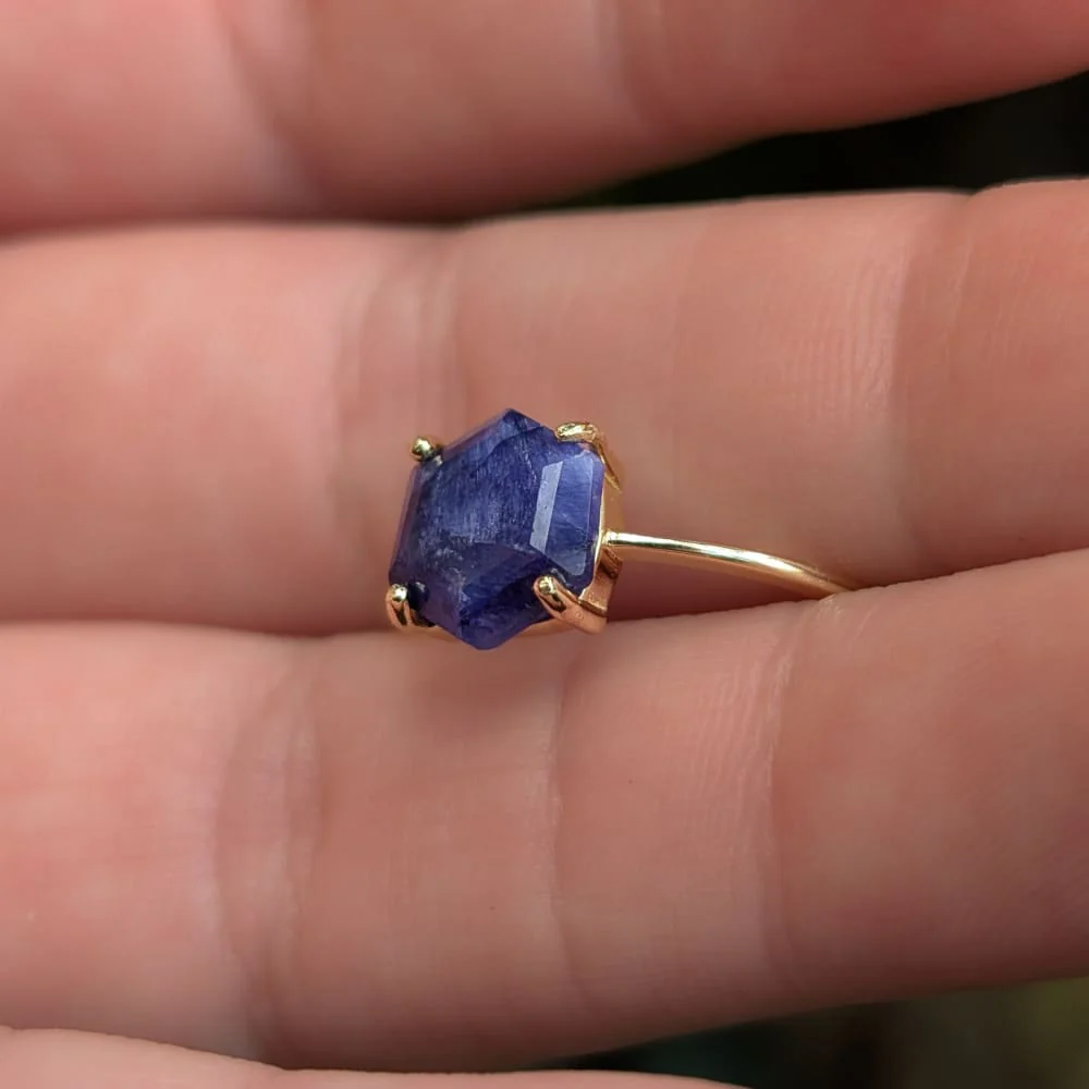 Hexagon Sapphire Ring - Image 4