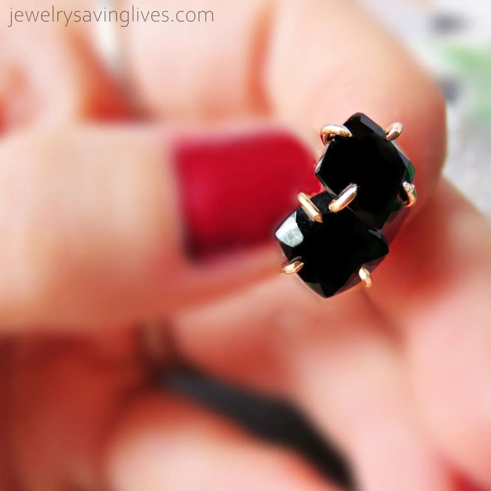 Square Onyx Stud Earrings - Image 5