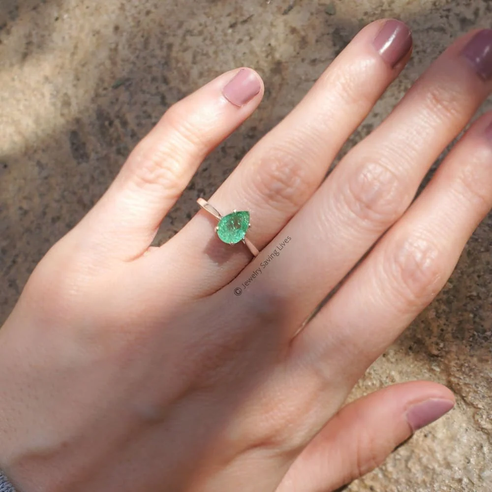 Teardrop Natural Emerald Doublet Ring - Image 8