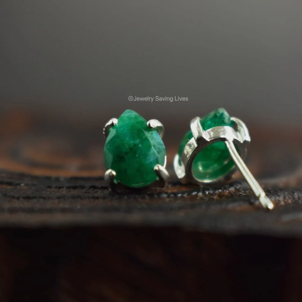 Teardrop Natural Emerald Earrings - Image 8
