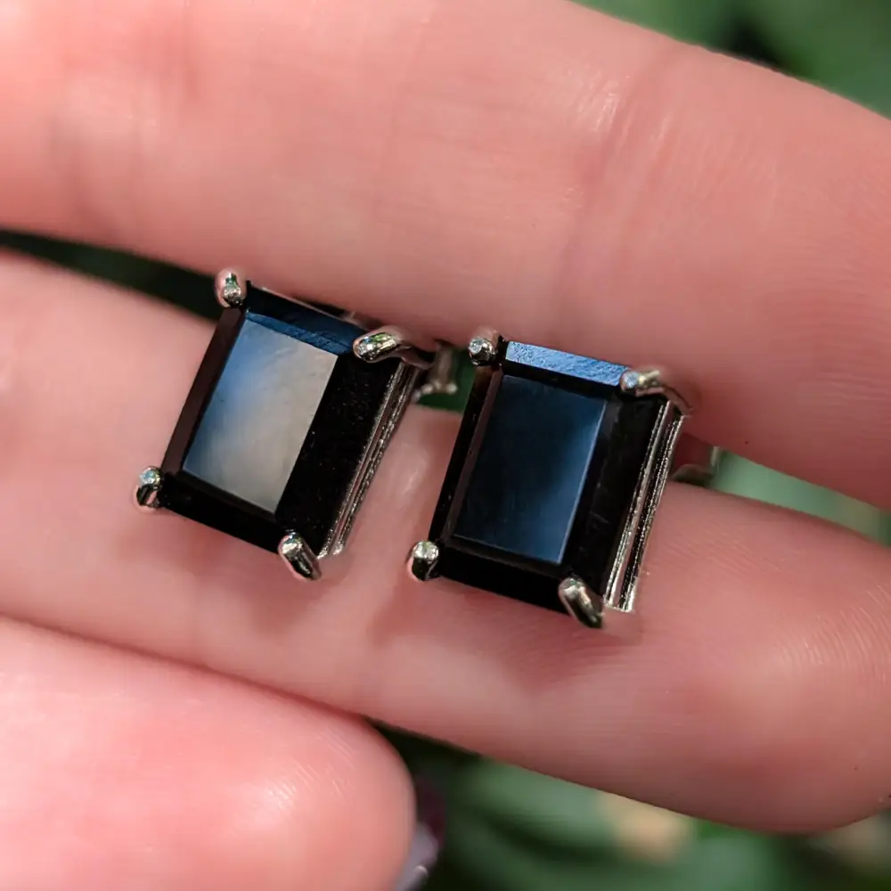 The Audie - Natural Onyx Stud Earrings - Image 12