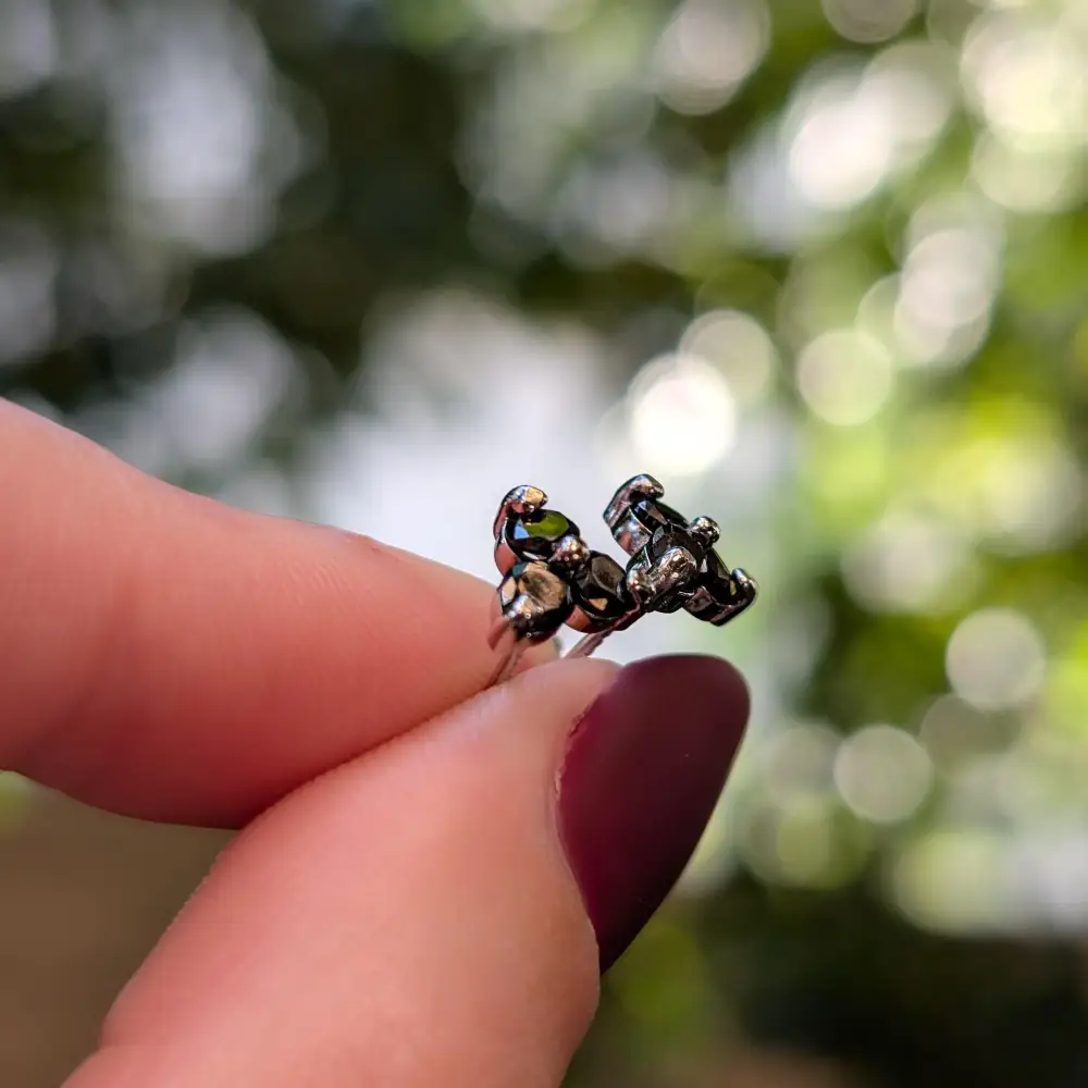 Tri-Cluster Onyx Earrings - Image 9