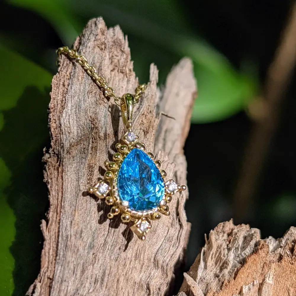 Vintage Teardrop Blue Topaz Halo Pendant Necklace - Image 6